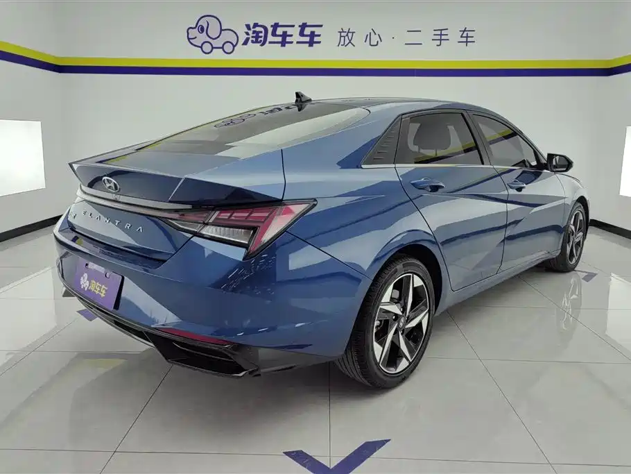 Hyundai Elantra 2021