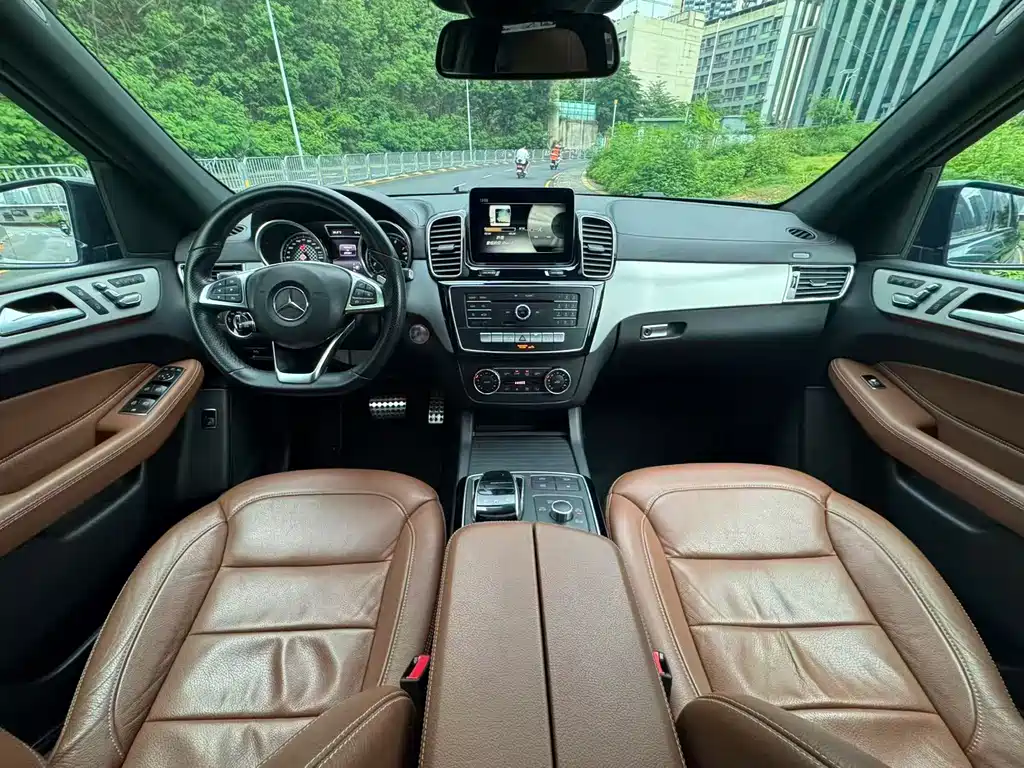 Mercedes-Benz GLE 2017 — фото 14