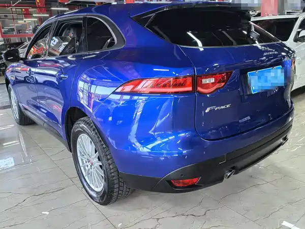 Jaguar F-PACE 2018