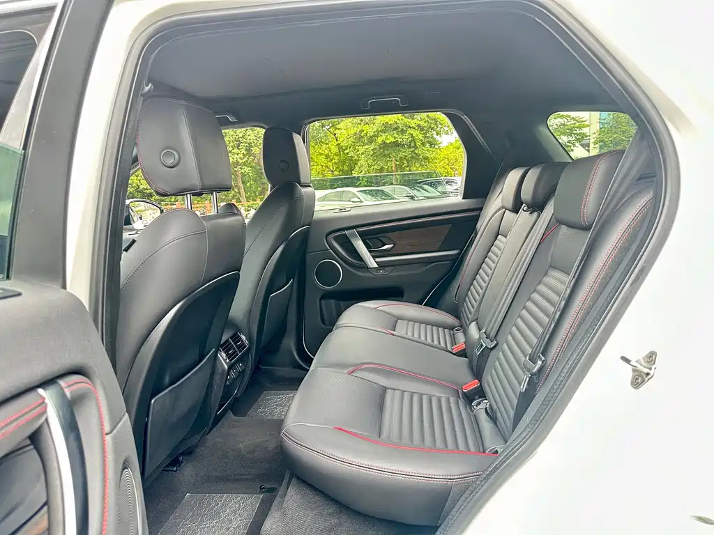 Land Rover Discovery Sport 2021 — фото 12