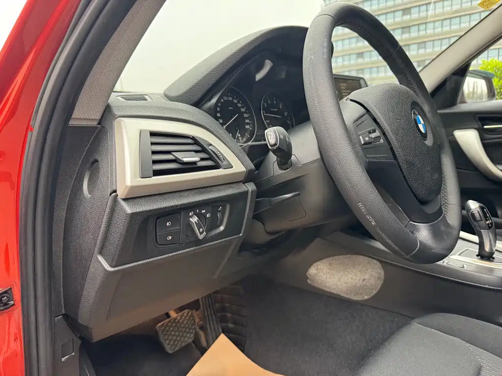 BMW 1 Series 2014 — фото 15