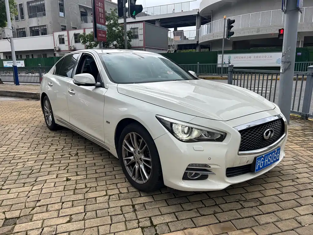 Infiniti Q50L 2017 — фото 3