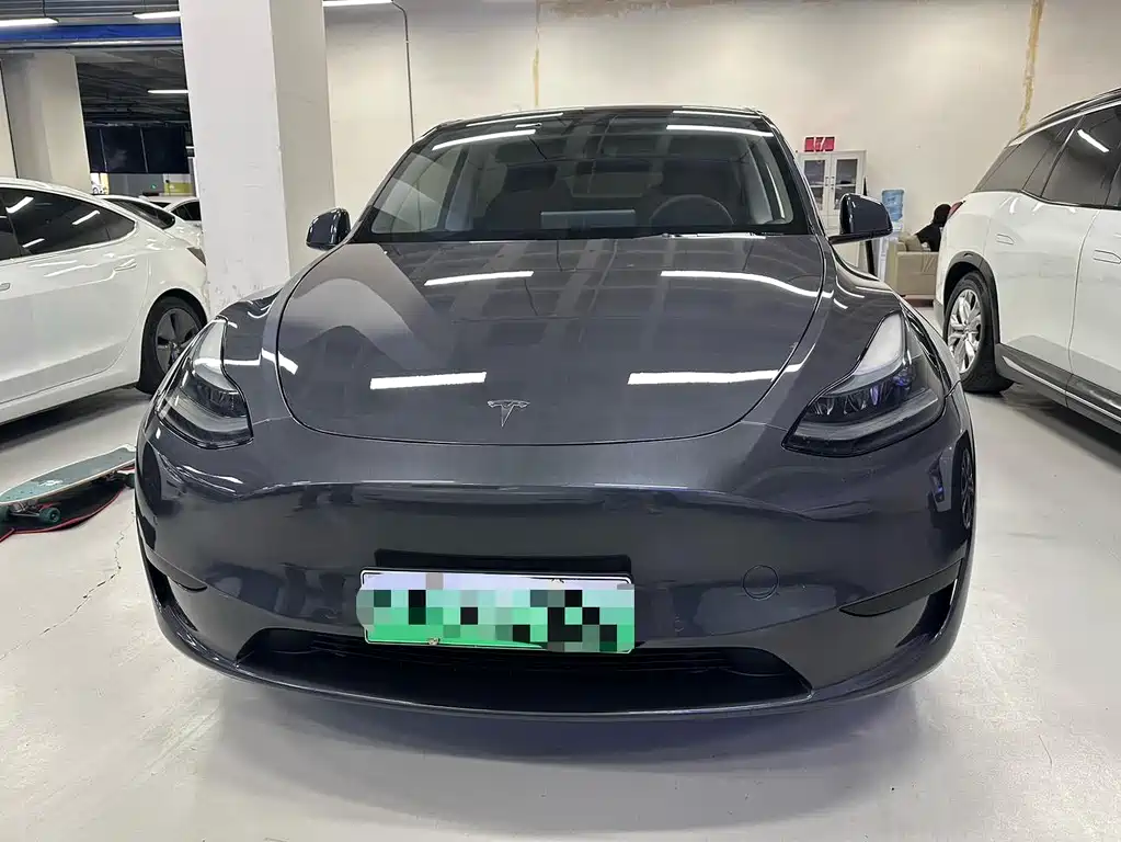 Tesla Model Y 2023 — фото 2
