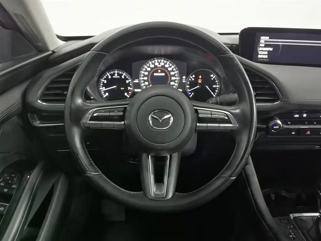 Mazda 3 Axela 2021 — фото 11