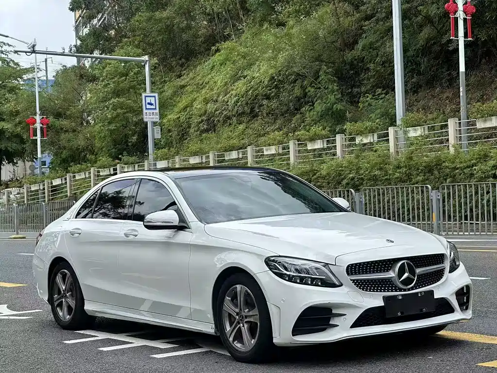 Mercedes-Benz C-Class 2020