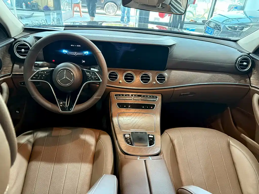Mercedes-Benz E-Class 2020 — фото 6