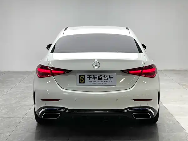Mercedes-Benz C-Class 2024