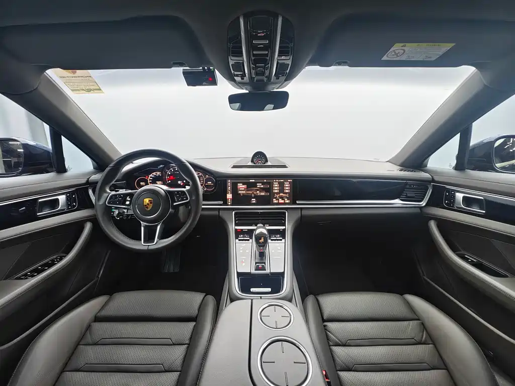 Porsche Panamera 2017 — фото 9