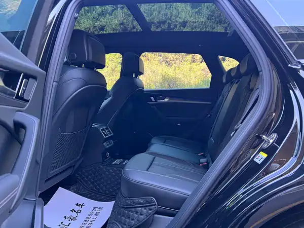 Audi Q5L 2025