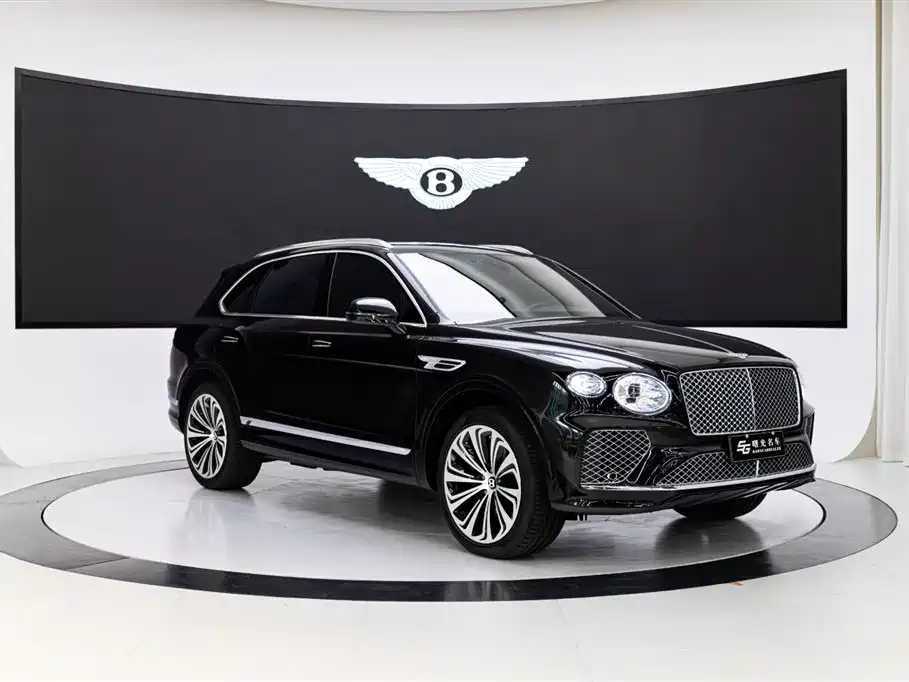Bentley Bentayga 2023 — фото 3