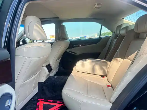 Toyota Crown 2017