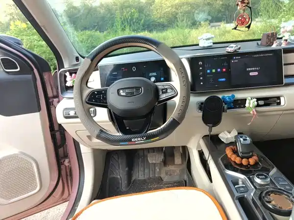 Geely ICON 2023