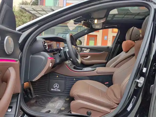 Mercedes-Benz E-Class 2022