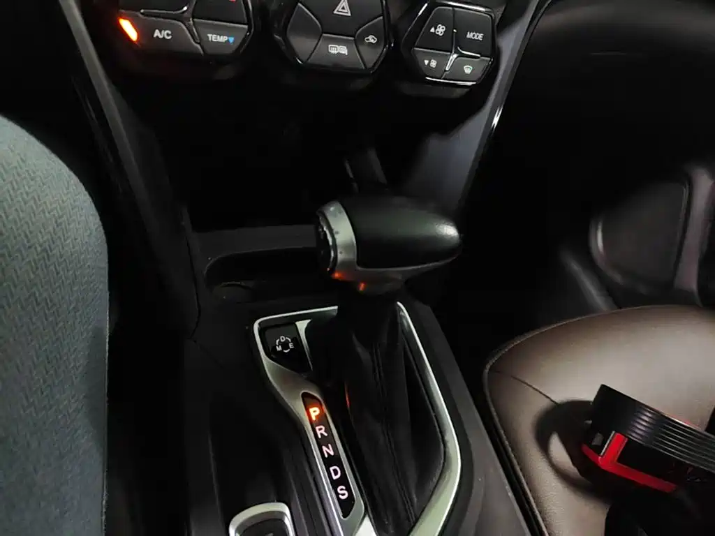 GAC Trumpchi GS4 2016 — фото 14