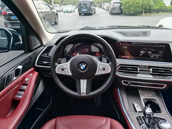 BMW X5 2023