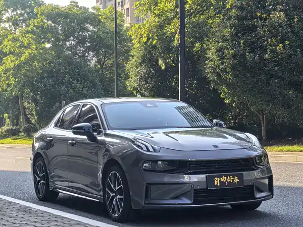 Lynk & Co 03 2021