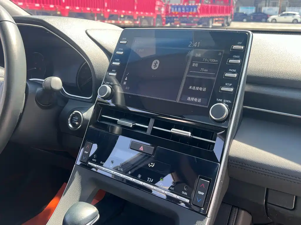 Toyota Avalon 2020 — фото 18
