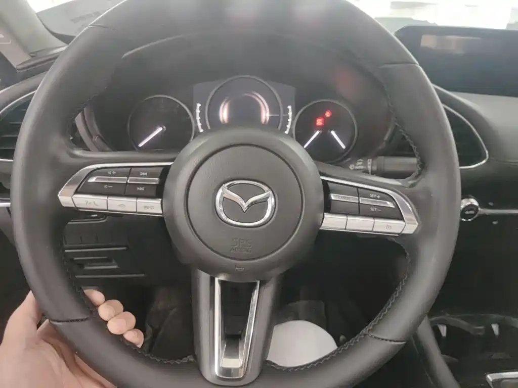 Mazda 3 Angkesela 2022