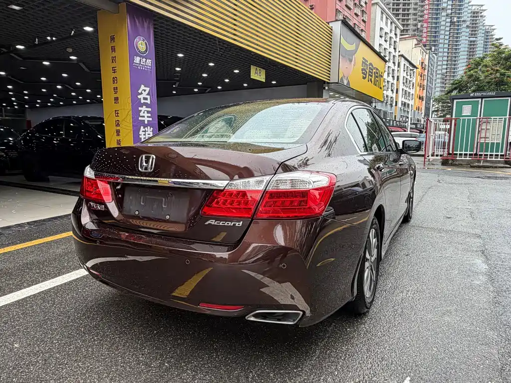 Honda Accord 2014 — фото 9