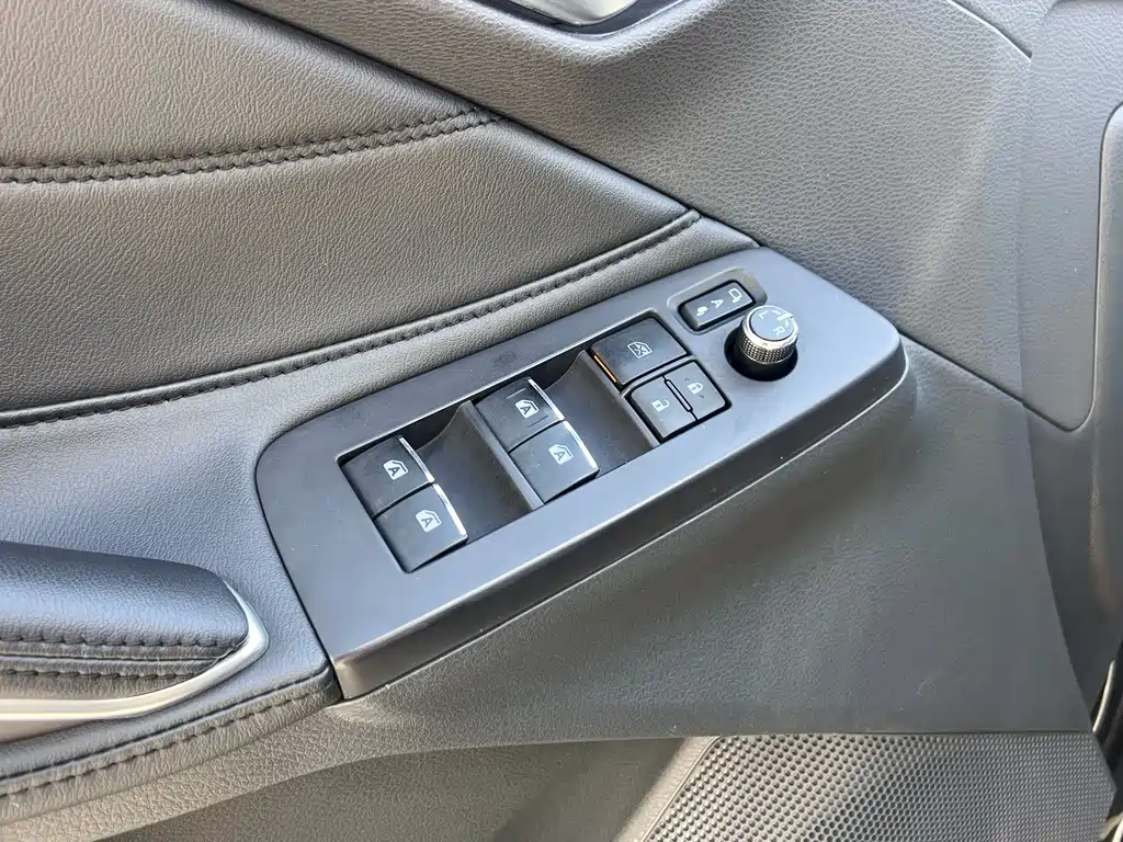 Toyota Avalon 2020 — фото 10