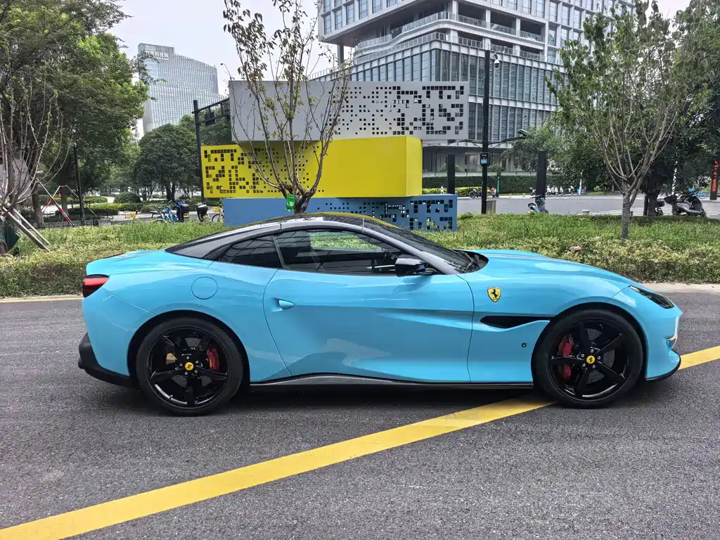 Ferrari Portofino 2019 — фото 16