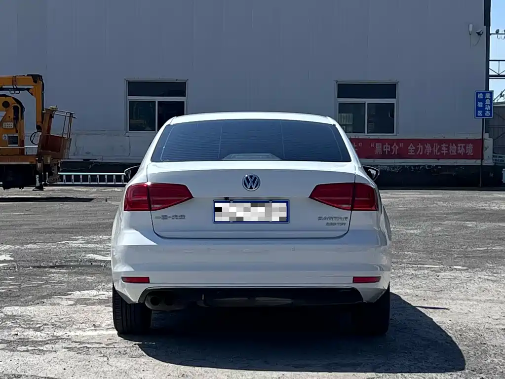 Volkswagen Sagitar 2017