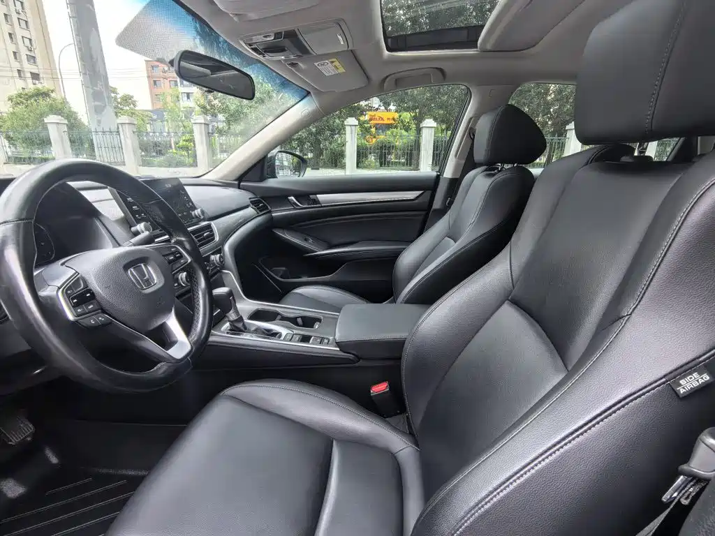 Honda Accord 2020 — фото 10