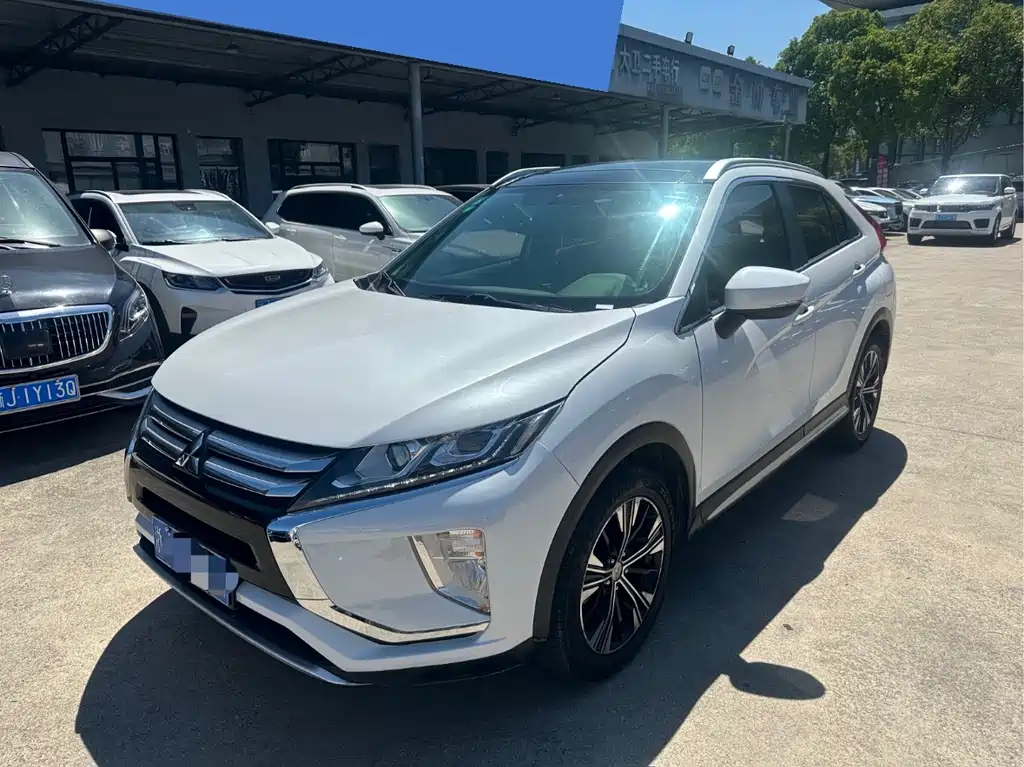 Mitsubishi Eclipse Cross 2020 — фото 1