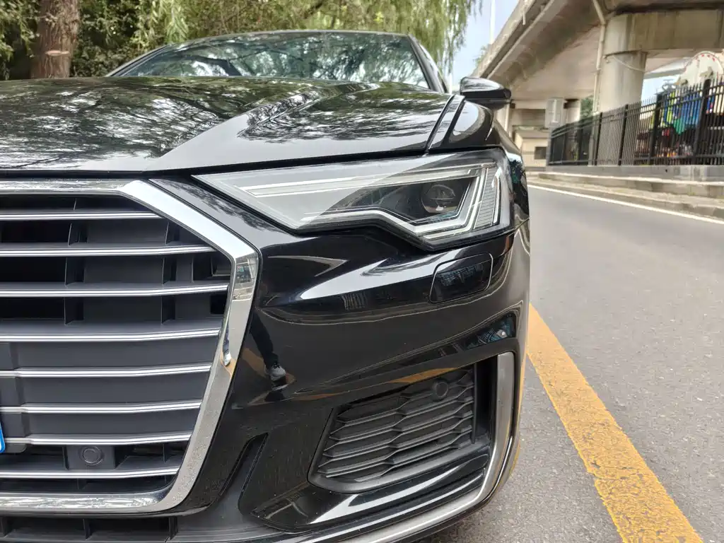 Audi A6L 2022