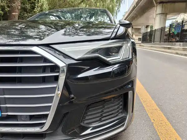Audi A6L 2022