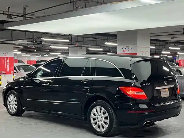 Mercedes-Benz R-Class 2011