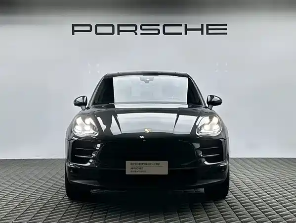 Porsche Macan 2020
