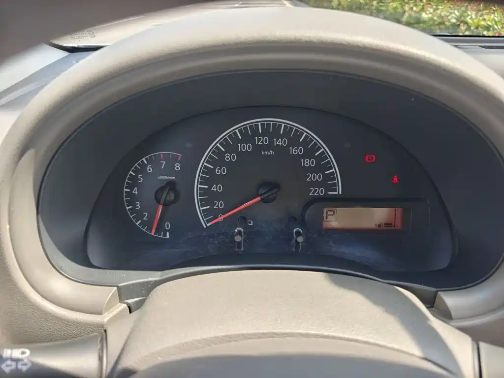 Nissan Sunny 2014