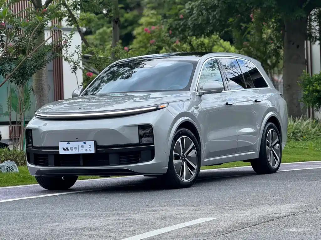 Li Auto Li L8 2024