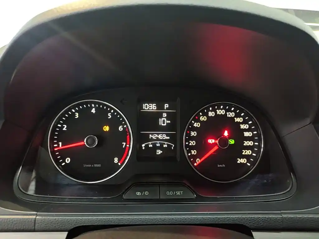 Volkswagen Lavida 2015 — фото 12