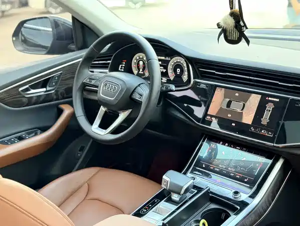 Audi Q8 2021