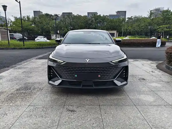 Changan UNI-V 2022
