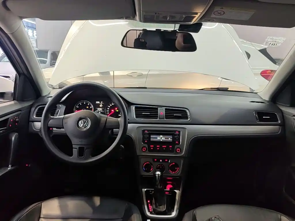 Volkswagen Lavida 2015 — фото 10