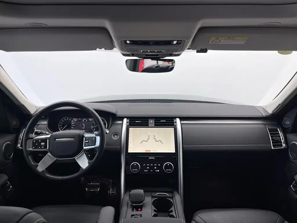 Land Rover Discovery 2023 — фото 13