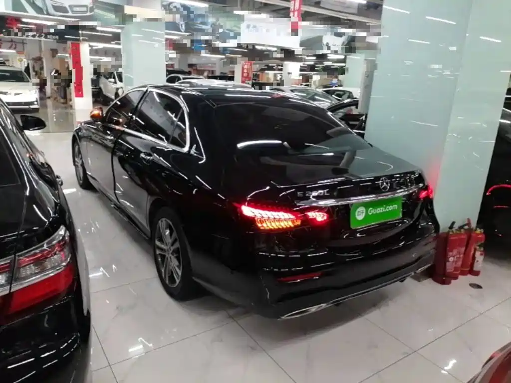 Mercedes-Benz E-Class 2022