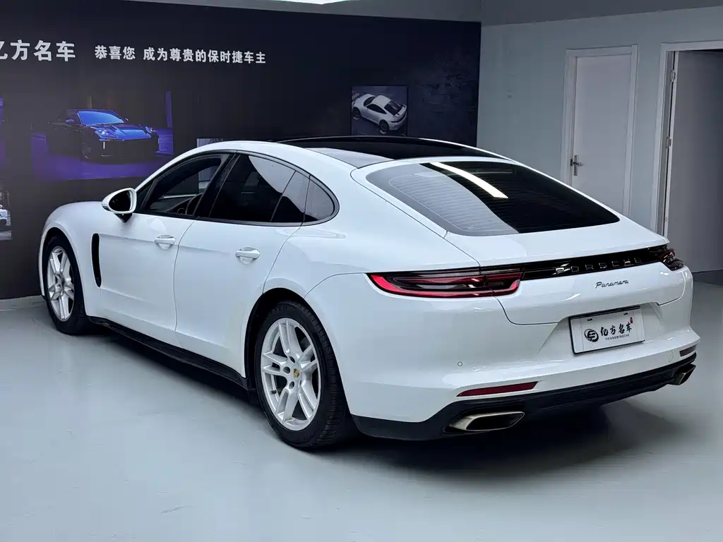 Porsche Panamera 2017 — фото 13