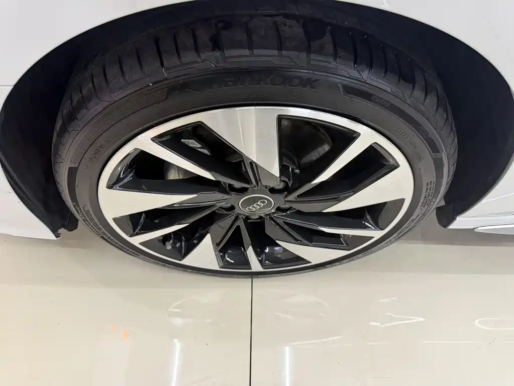 Audi A3 2023 — фото 19