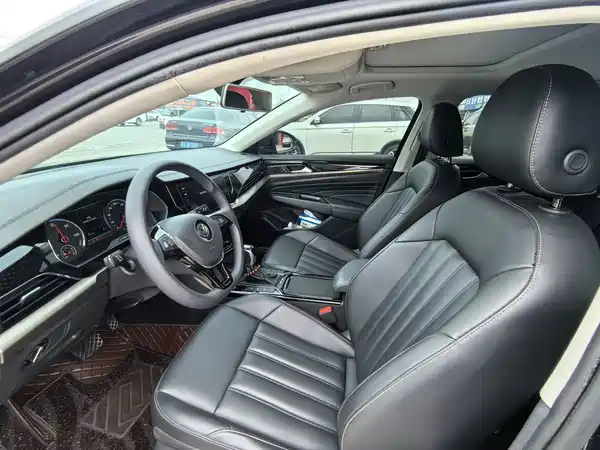 Volkswagen Passat Plug-In Hybrid 2020