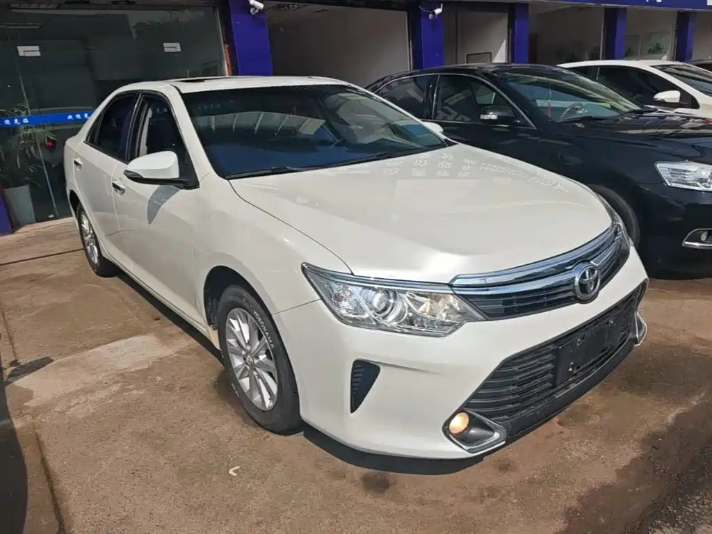 Toyota Camry 2015