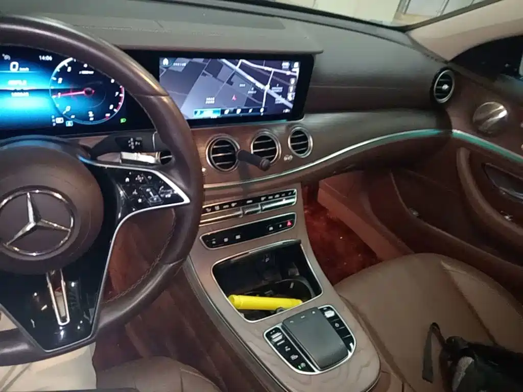 Mercedes-Benz E-Class 2020 — фото 13
