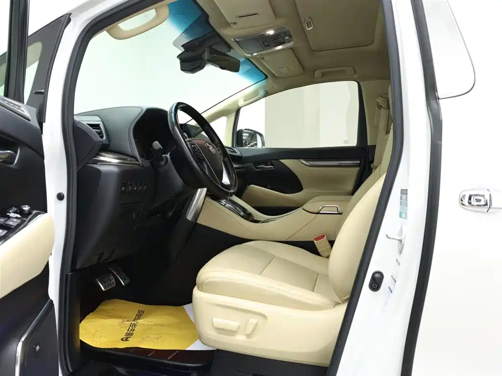 Toyota Alphard 2020 — фото 10