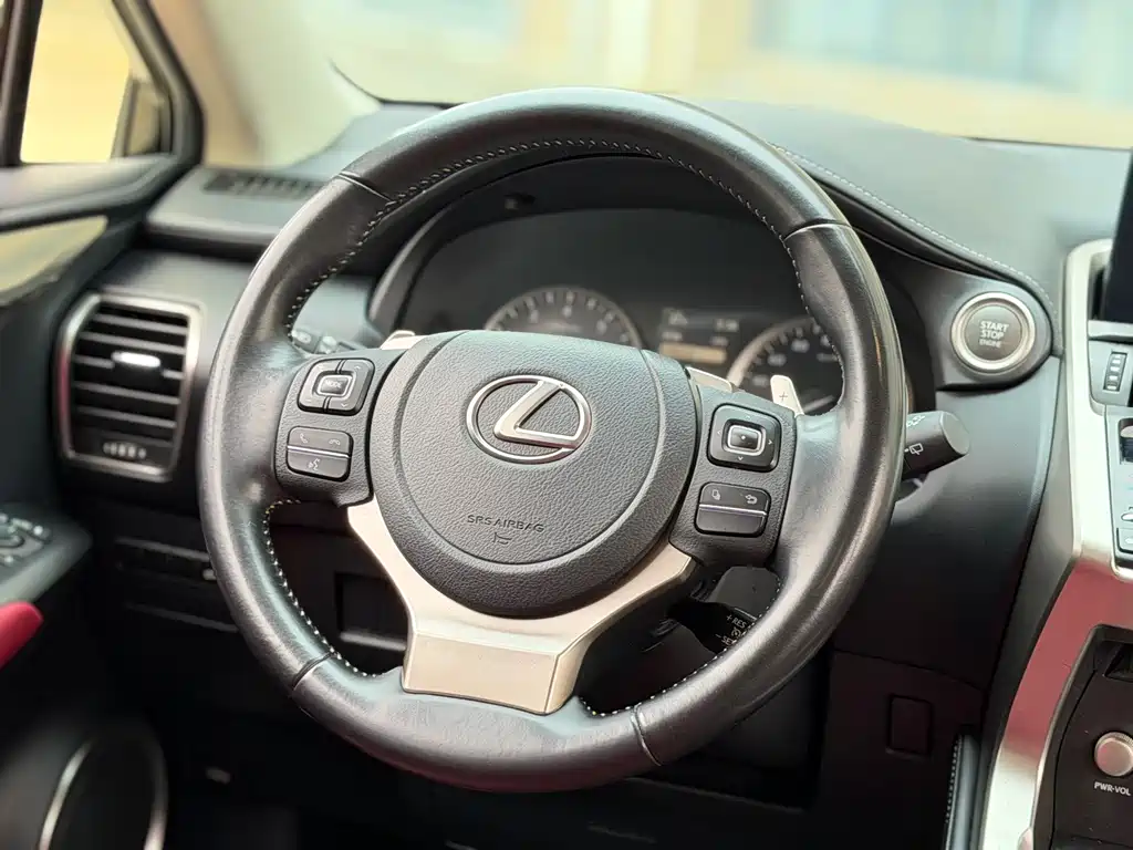 Lexus NX 2021 — фото 15