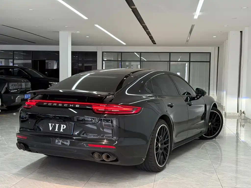 Porsche Panamera 2019 — фото 9