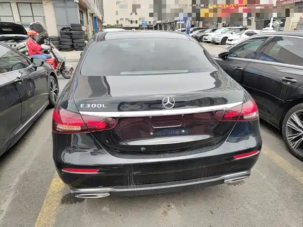 Mercedes-Benz E-Class 2022