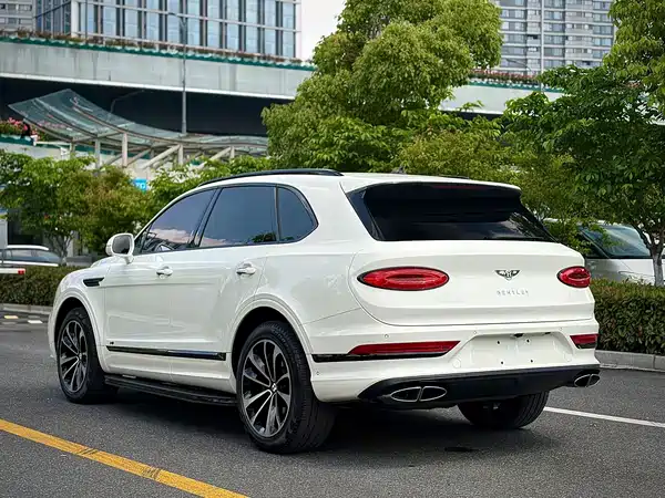 Bentley Bentayga 2022